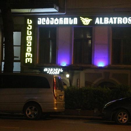 באטומי Hotel Albatros מראה חיצוני תמונה