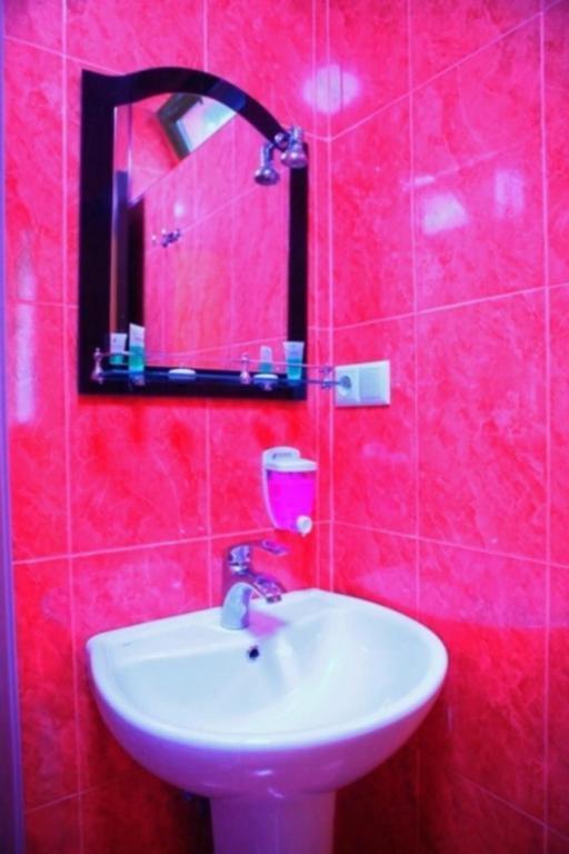 באטומי Hotel Albatros מראה חיצוני תמונה