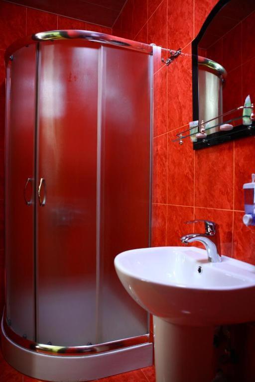 באטומי Hotel Albatros מראה חיצוני תמונה